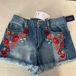 Denim embroidered shorts